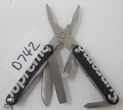 Black Supreme Leatherman Squirt PS4 Multi-Tool Pliers Pocket Black Supreme Leatherman Squirt PS4 Multi-Tool Pliers Pocket