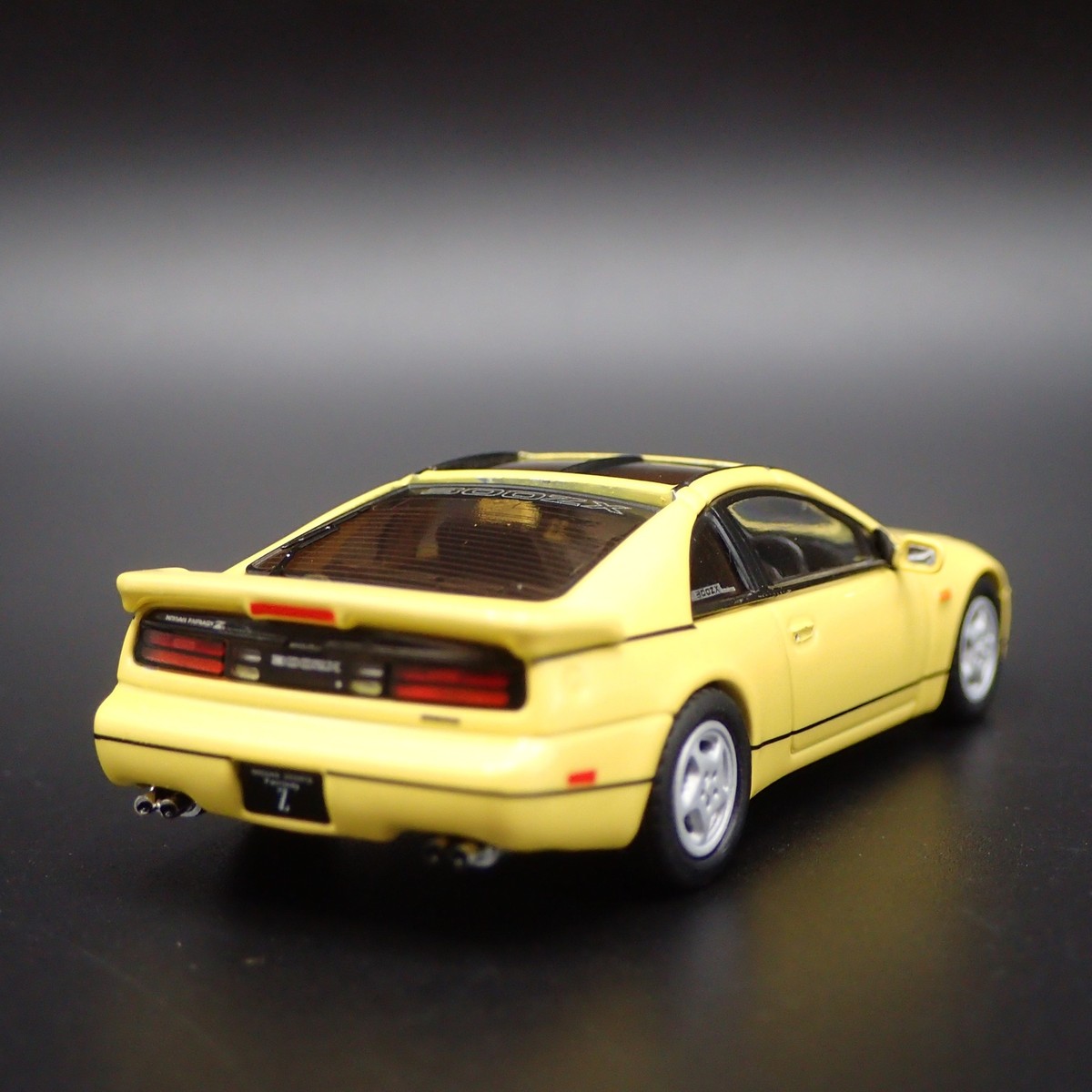 1989-2000 NISSAN FAIRLADY 300ZX Z32 YELLOW 1:64 SCALE