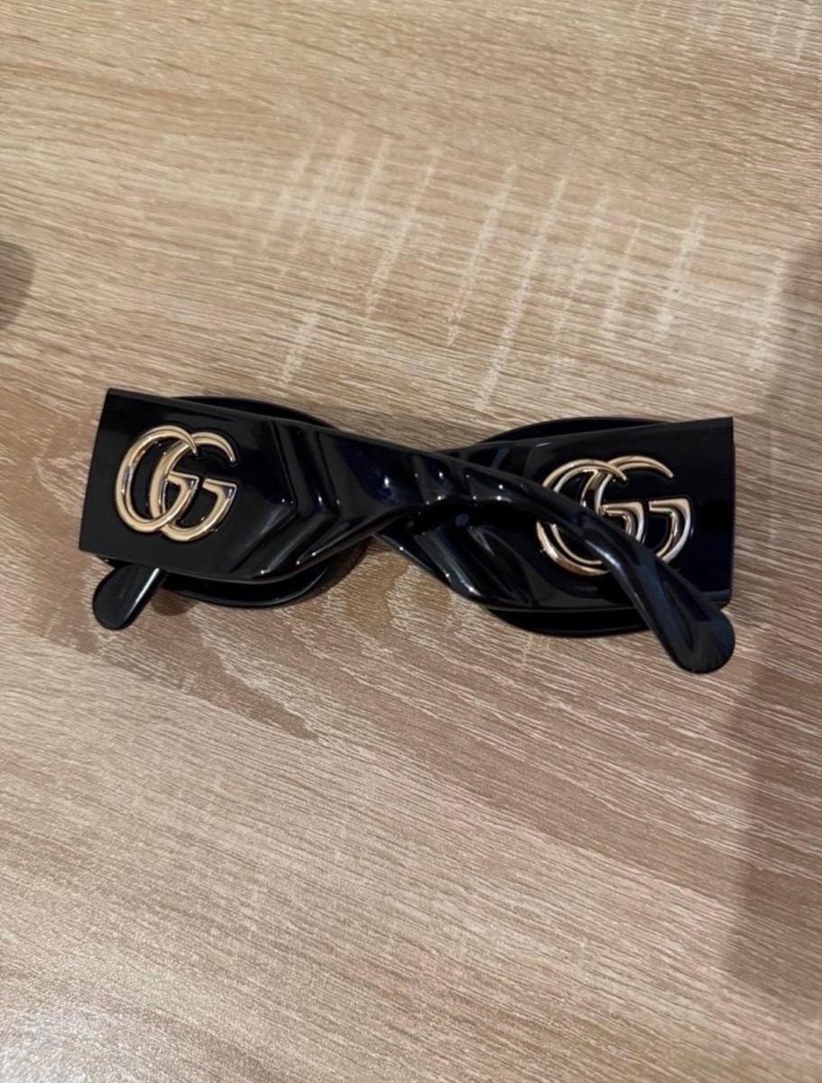 Authentic Gucci Designer Oversized Sunglasses in Black /Gold With Original Case View 4