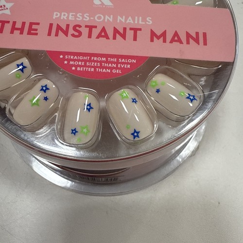 OLIVE & JUNE Press On Nails The Instant Mani, White Stars Short length 42 Ct. - Picture 4 of 6