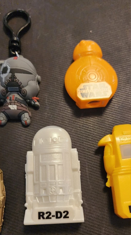 6 espectadores de Star Wars General Mills ratón de cereal droide C3PO R2 D2 BB8 B-U4D PZ-4CO Foto 3 de 4