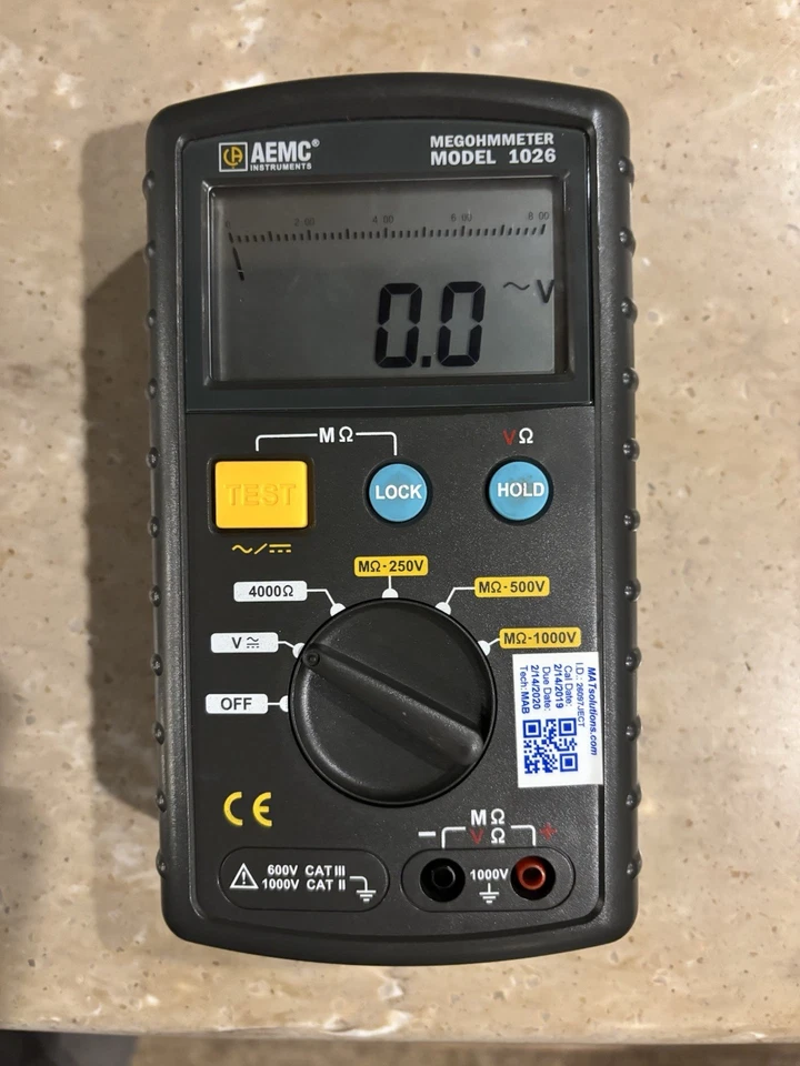 Megohmímetro AEMC Instruments Modelo 1026. (TRABAJO DE PRUEBA) con cables en estuche blando Foto 2 de 4