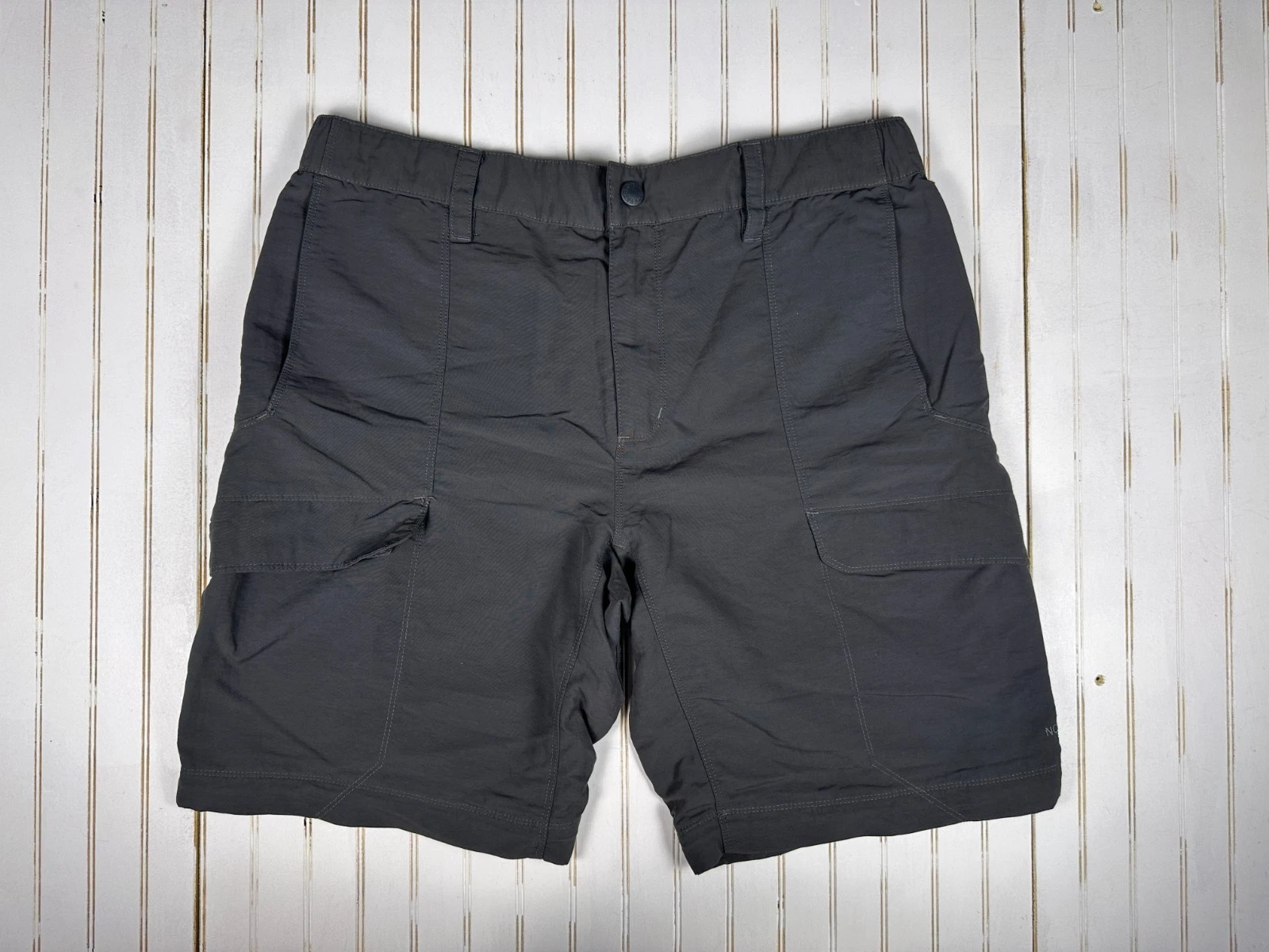 The North Face Mens Large Gray Hiking Shorts Cargo Outdoor Nylon Trail Utility