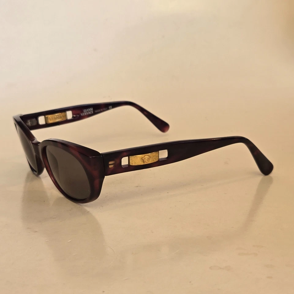 Gafas de sol Gianni Versace Mod. 472/A Col. 900 Tortuga y Oro Habana Foto 2 de 4