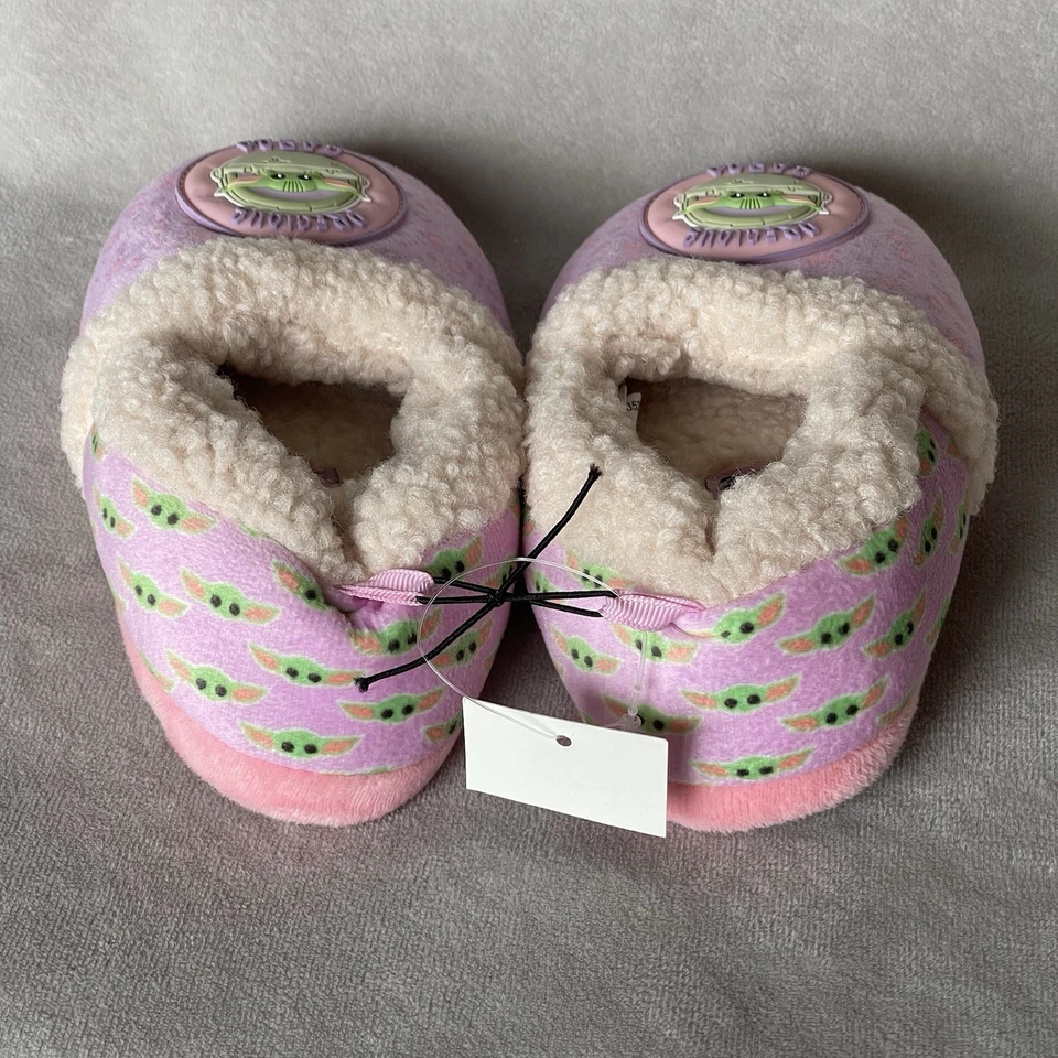 Zapatillas Mandalorianas Star Wars Niños Pequeñas Púrpura Bebé Yoda 9/10 Nuevas con Etiquetas Foto 3 de 4