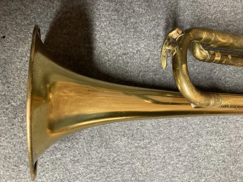 Vintage Besson “35” Trumpet Complete With Case And Accessories - Image 3 of 4