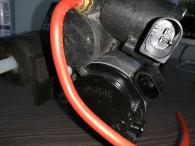 2010-2015 Jaguar XJ Air Ride Compressor Suspension Control Pump