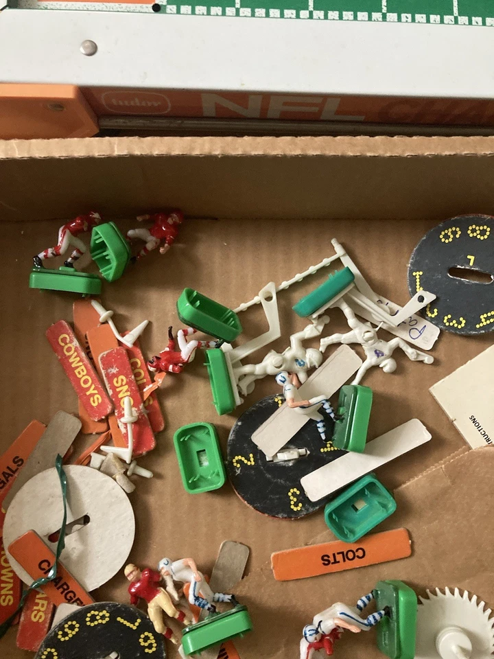 Vintage Tudor NFL American Conference Electric AFC Football Game Chiefs & Colts - Image 4 of 4