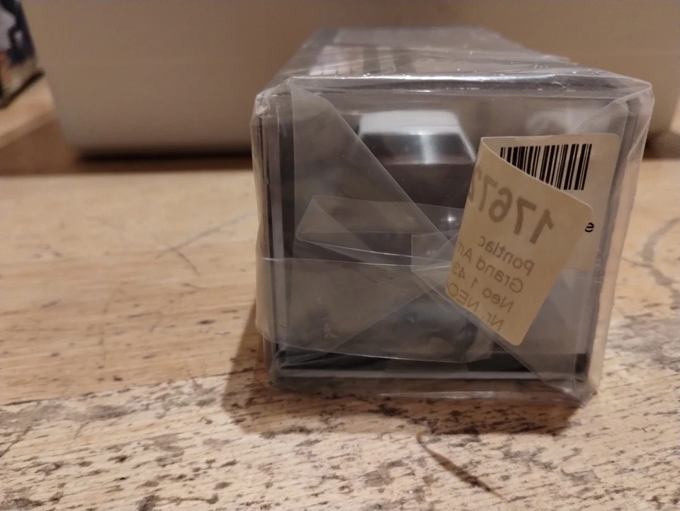 Modellautos 1:43 Neo Scale Models Pontiac Grand Am 2 door Coupe mit Vitrine - Bild 3 von 4