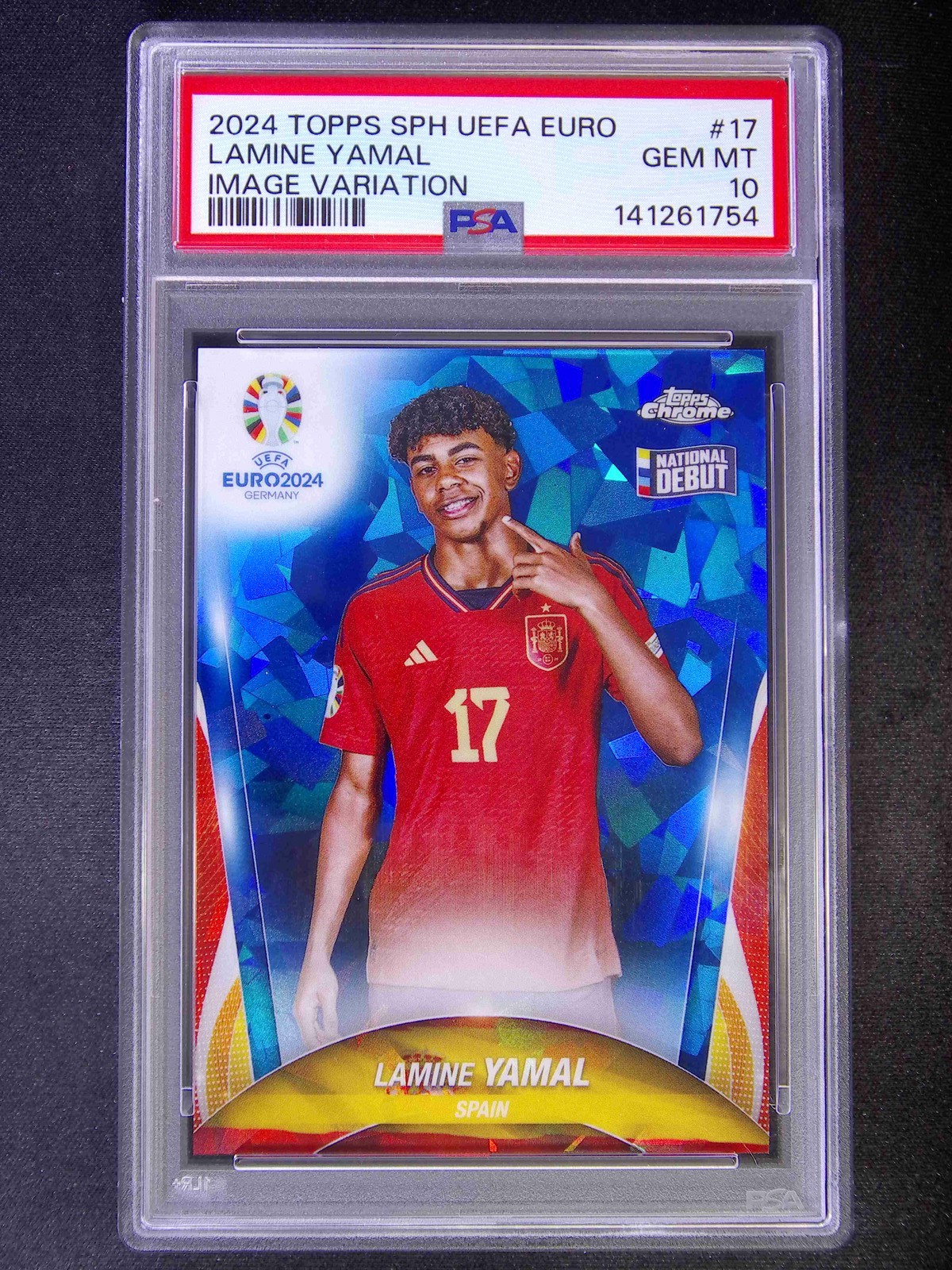2024 Topps Chrome Sapphire EURO Lamine Yamal #17 Image Variation PSA 10