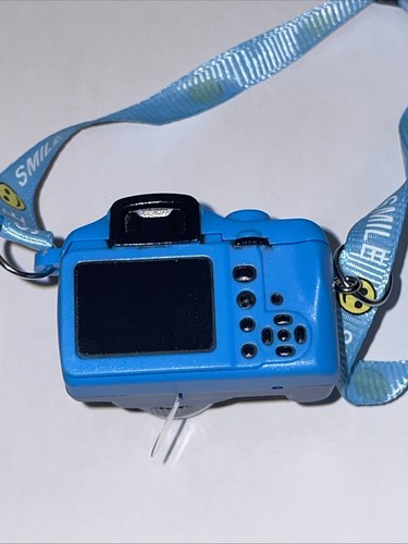 Blue Toy Camera Accessory with Realistic Flash Fits Labubu (NO DOLL INCLUDED) - Picture 4 of 5