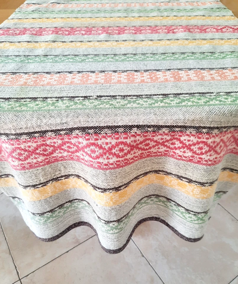 Vintage Swedish woven wool tablecloth - Image 4 of 4