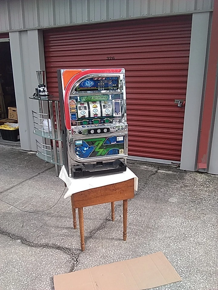 Máquina tragamonedas de tamaño completo... ganador ganador cena de pollo. máquina arcade de rodeo Foto 2 de 2