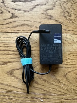 Original Microsoft Surface Pro 3 4 Model 1800 Netzteil 15V 44W Ladegerät Schwarz