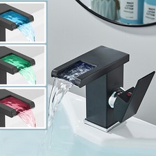 Rubinetto lavabo LED nero a cascata Rubinetto lavabo monocomando in ottone