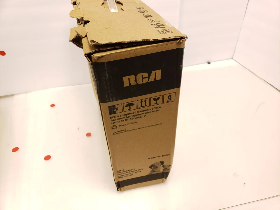 RCA Clear View J15SE820 15" SE series LED TV NO REMOTE - Image 3 of 4