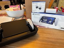 Sony PlayStation Portal Remote Handheld + PUL...