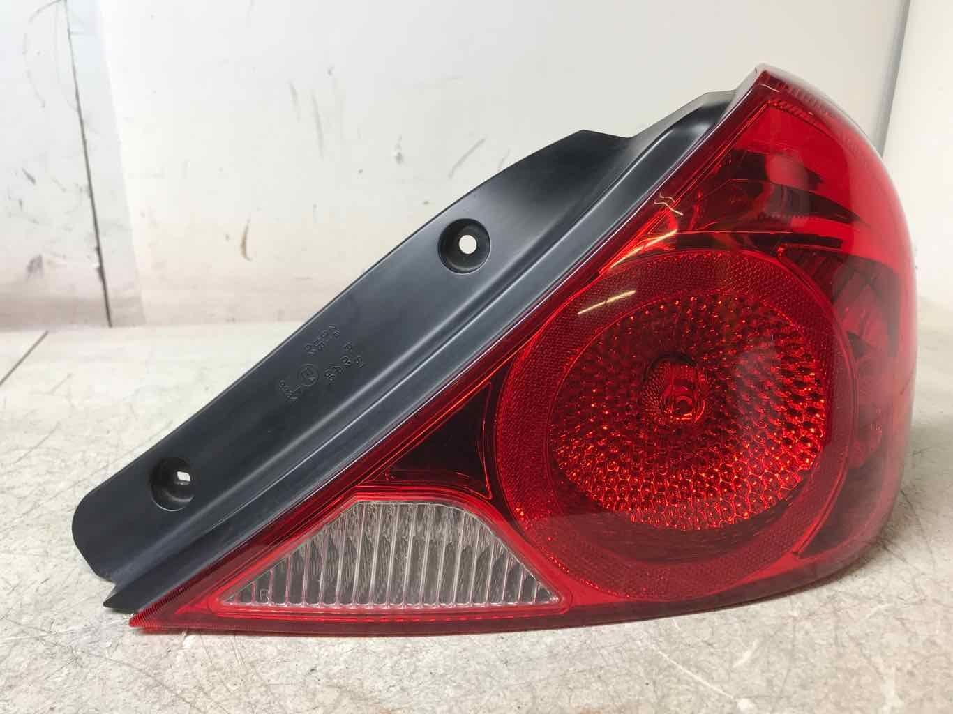 Rear Right/Passenger Tail Light Assembly Kia Spectra Sedan/4dr 2002