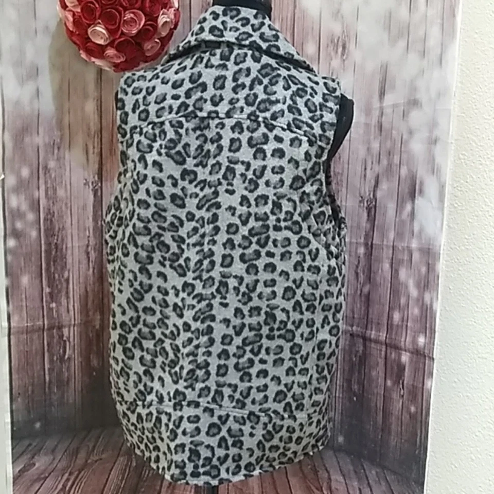 Jolt Animal Print Large Motor Vest - Image 3 of 4