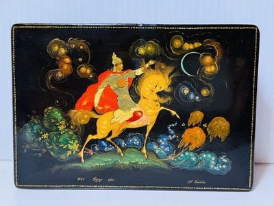 Vintage Palekh Russian Lacquer Box Signed A. Uraikin 6  x 4  1970 Masterpiece