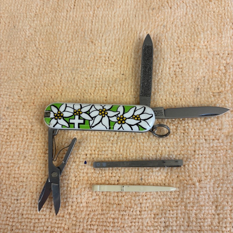 Victorinox Swiss Army Multi-Tool Pocket Knife 58mm Edelweiss Theme