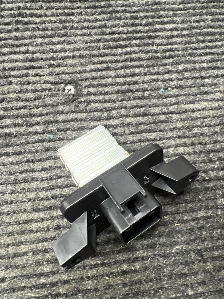 Resistencia de motor soplador HVAC Dorman 973-157 se adapta a modelos Chrysler Dodge Volkswagen Foto 3 de 4