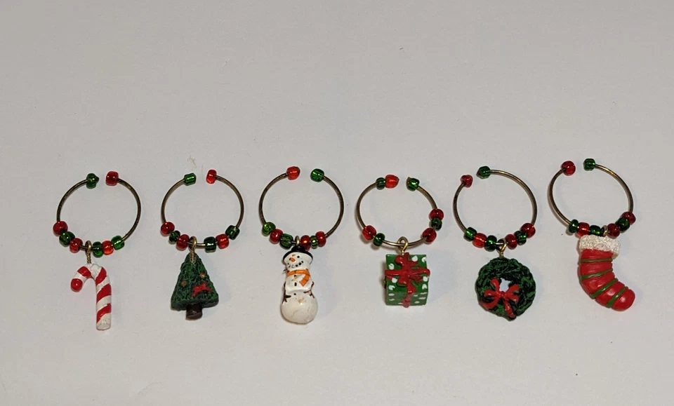 6 dijes de copa de vino con anillo de metal de Navidad marcadores fiesta navideña Foto 2 de 4