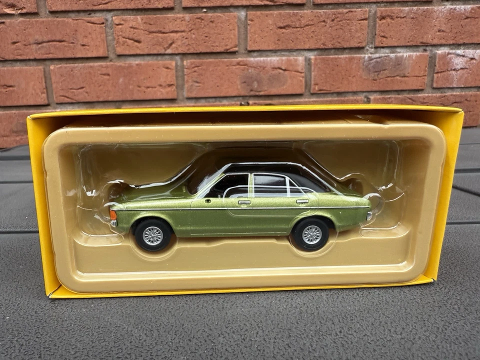 Vanguards VA05202 Ford Granada Ghia - MIB 1:43 - Image 2 of 4