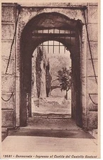 # SERMONETA: INGRESSO AL CORTILE DEL CASTELLO GAETANI