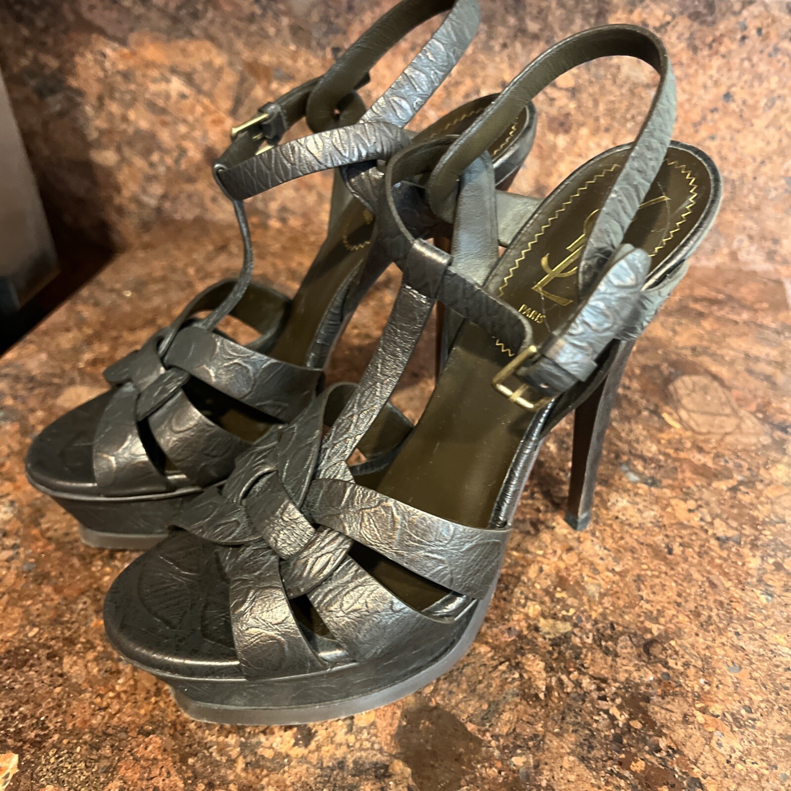 Sandali Yves Saint Laurent in pelle bronzo con plateau omaggio taglia 38