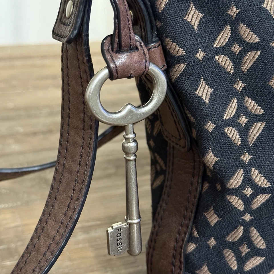 Fossil Maddox Black Brown Canvas and Leather Bucket Shoulder Bag - Image 3 of 4