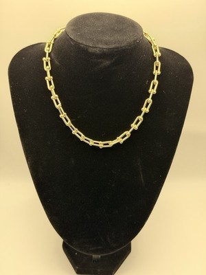 Collar de Eslabones Baño en Oro   Elegante y Moderno