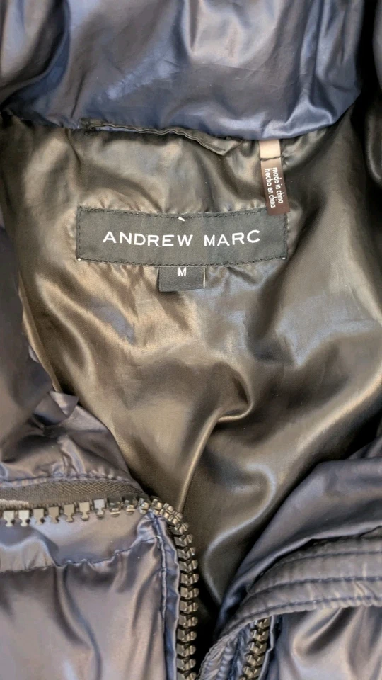Chaqueta acolchada Andrew Marc Duck Down M azul marino 650 relleno con capucha extraíble abrigo acolchado Foto 3 de 4