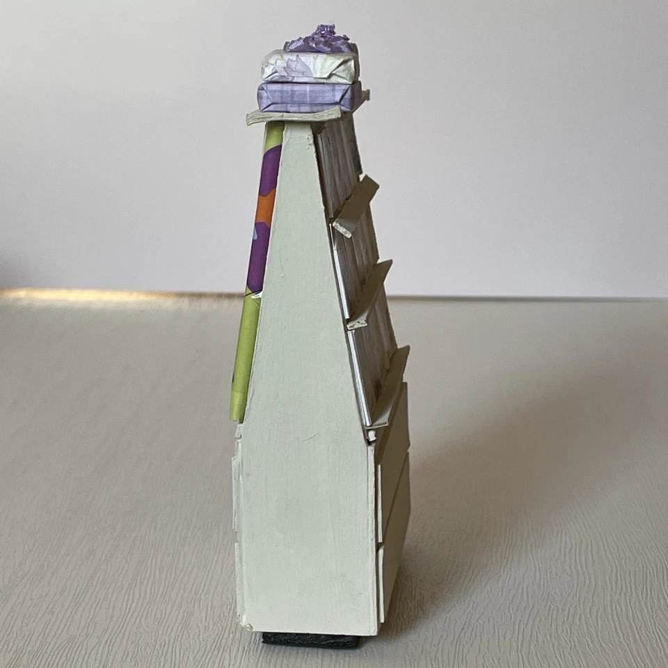 MINIATURE DOLLHOUSE 1:12 SCALE Wrapping Paper & Greeting Card Display - Image 4 of 4