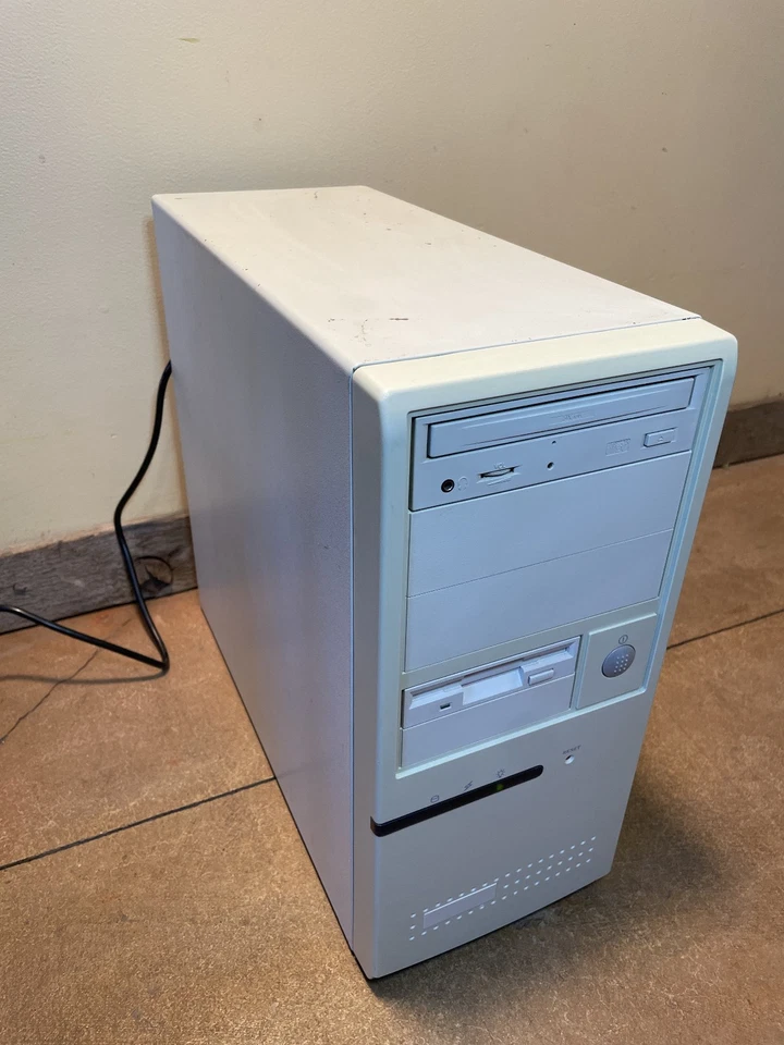 Chips de PC Tech Cyrix 6x06MX-PR233 233 MHz 128 MB SDRAM 3,2 GB HDD Windows 98 ¡Funciona! Foto 3 de 4