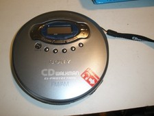 Sony Walkman D-FJ61 Portable CD Player G-Protection AM/FM Silver Tested Working