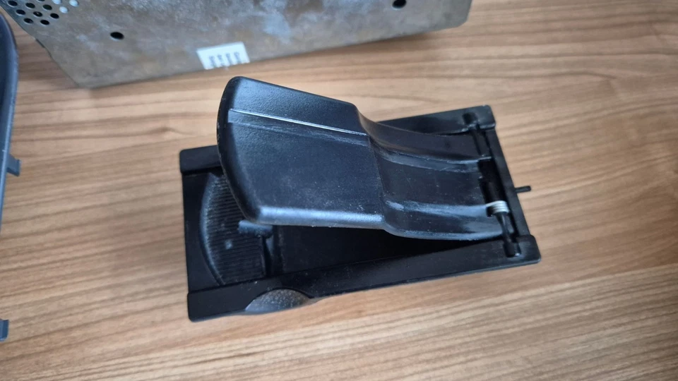 Smart Roadstar 452 Radio, Cockpitblende, Aschenbecher - Bild 3 von 4