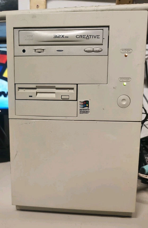 Computer Pentium II MMX 333Mhz 64Mb Matrox MGA 100 Nec Power VR 3D HD 4Gb Win98 - Bild 2 von 4