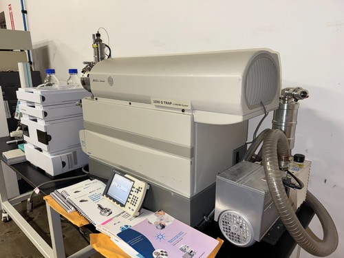 ABI Sciex 3200 Qtrap LCMC /MS Mass Spectrometer + Agilent 1200 HPLC #16283 - Picture 18 of 24