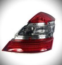 Heckleuchte Rechts für Mercedes-Benz S-Klasse W221 V221  1037002