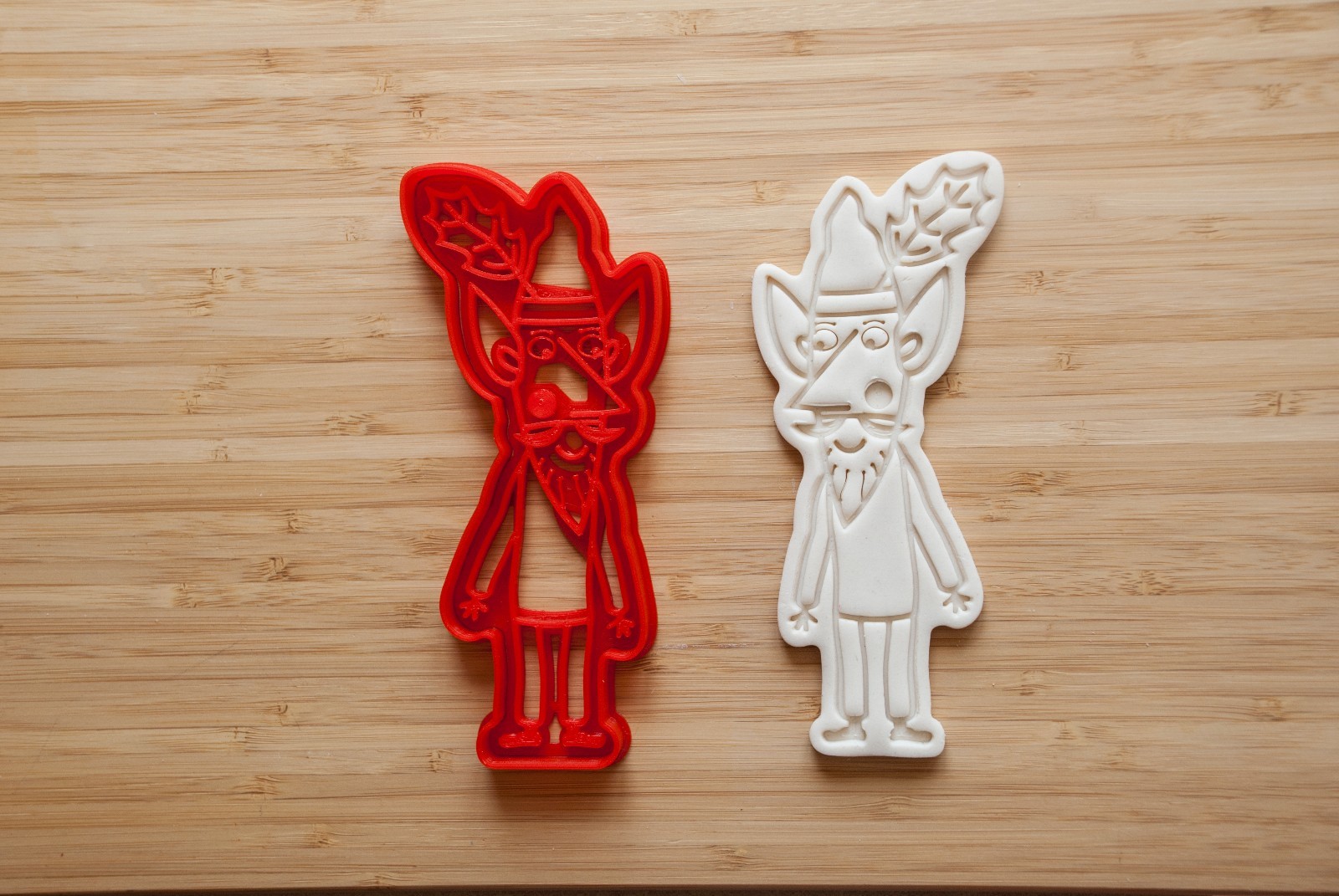 nanny plum and wise old elf figure