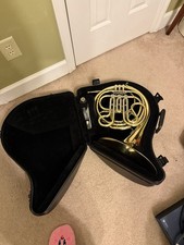 Holton H602 French Horn Single Horn With Mouthpiece, Case, And Cleaning Supplies