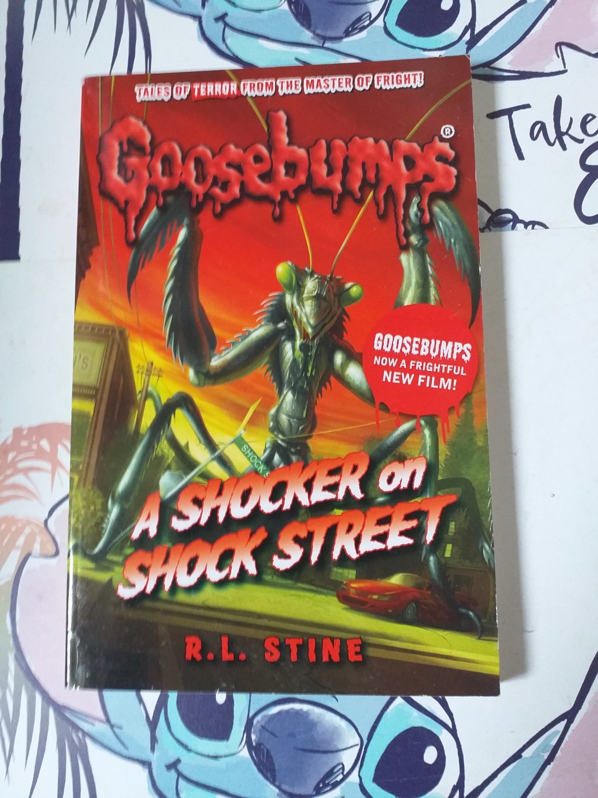 A SHOCKER ON SHOCK STREET - R. L. Stine (Paperback)