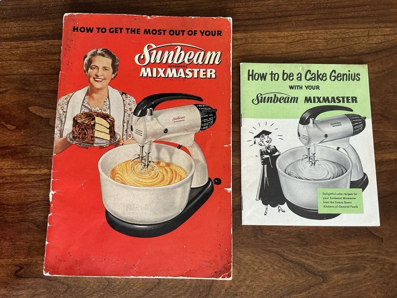 Vintage SUNBEAM MIXMASTER Book W/HOW TO BE A CAKE GENIUS Color Ads 1950