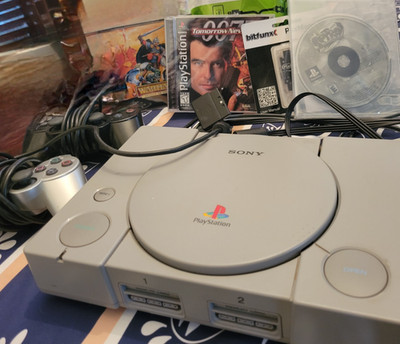 Retro Sony Playstation 1 SCPH-7501 Gray Console + OEM Controllers - Tested