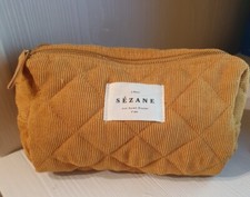 Pochette Sèzane Sezane Sézane trousse beauty case portagioie porta trucchi Paris