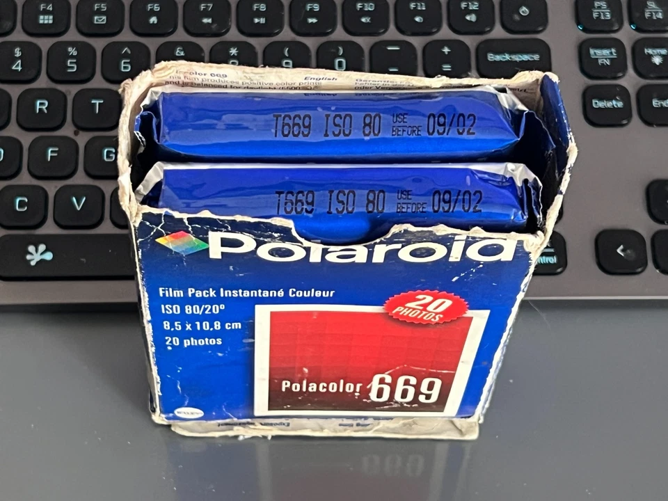 New Polaroid 669 Type Color Film - Dual Pack (20 exposures) 09/2002 Expiry - Image 2 of 4