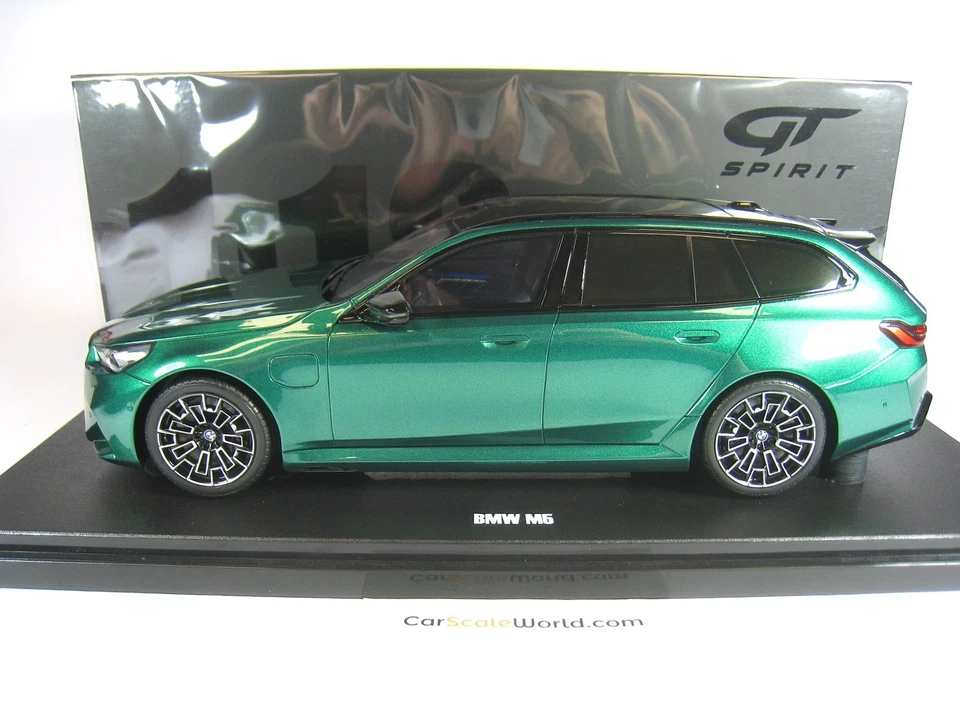 BMW M5 TOURING 2024  (G99) 1/18 GT SPIRIT (ISLE OF MAN GREEN) - Imagen 2 de 3