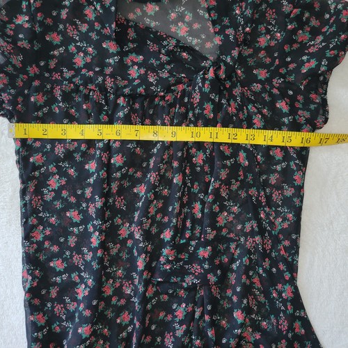 Twentyone Black Short Sleeve Pullover Floral Print Top W Neck Sash Size Small - Picture 3 of 7