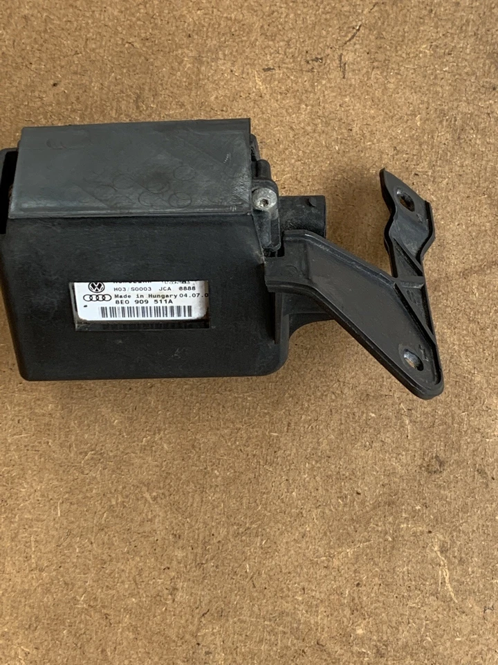 Módulo de control abierto para puerta de garaje Audi S4/A4 Quattro 2004-2006 OEM Foto 4 de 4